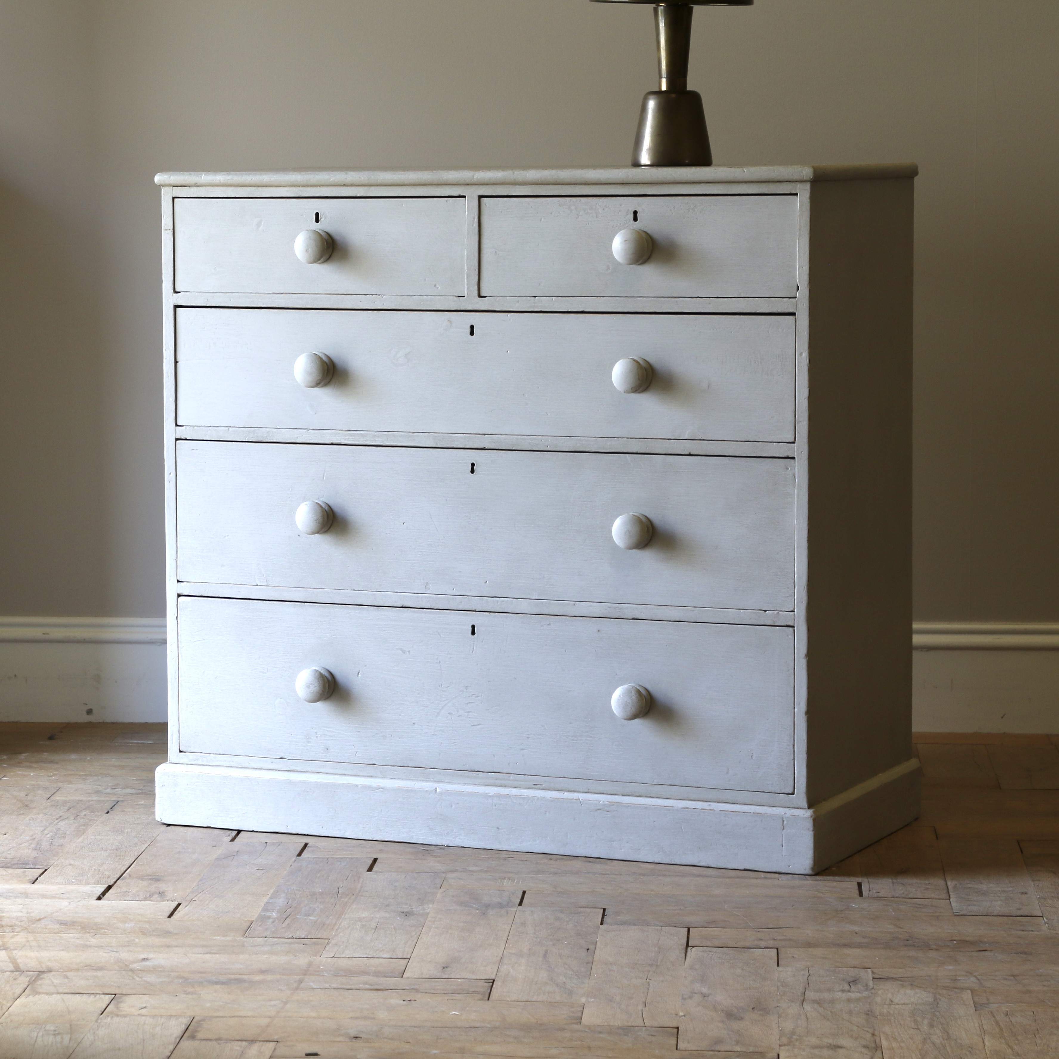 Georgian Chest of Drawers